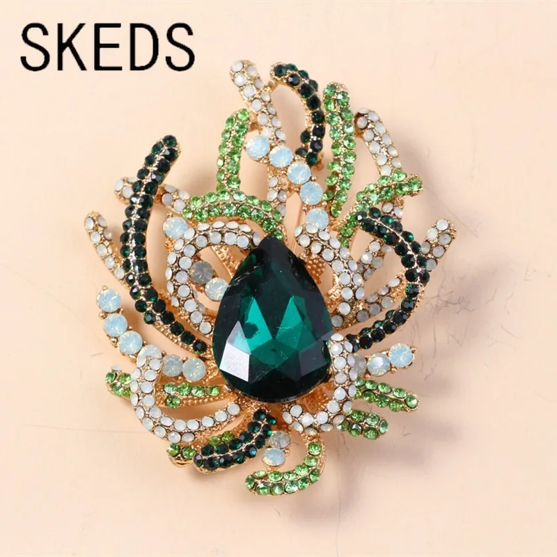 SKEDS 여성용 클래식 풀 크리스탈 플라워 브로치 핀, 우아한 빈티지, 화려한 반짝이 부티크 배지, 여성용