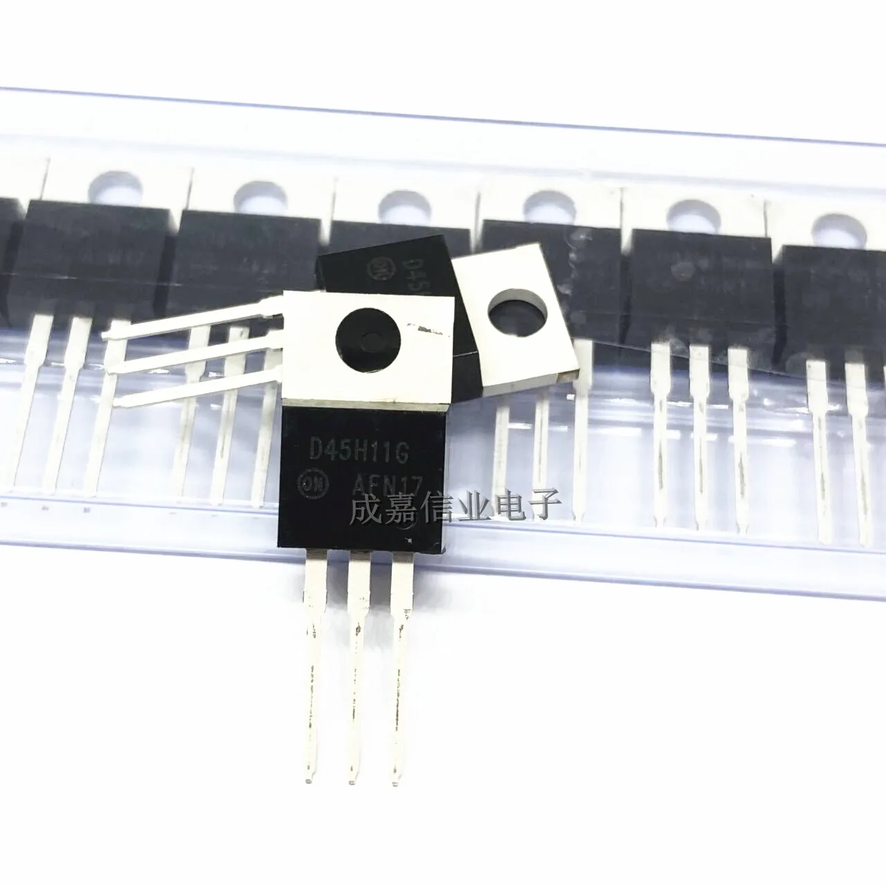 Рисунок 4 - Биполярные транзисторы D45H11G