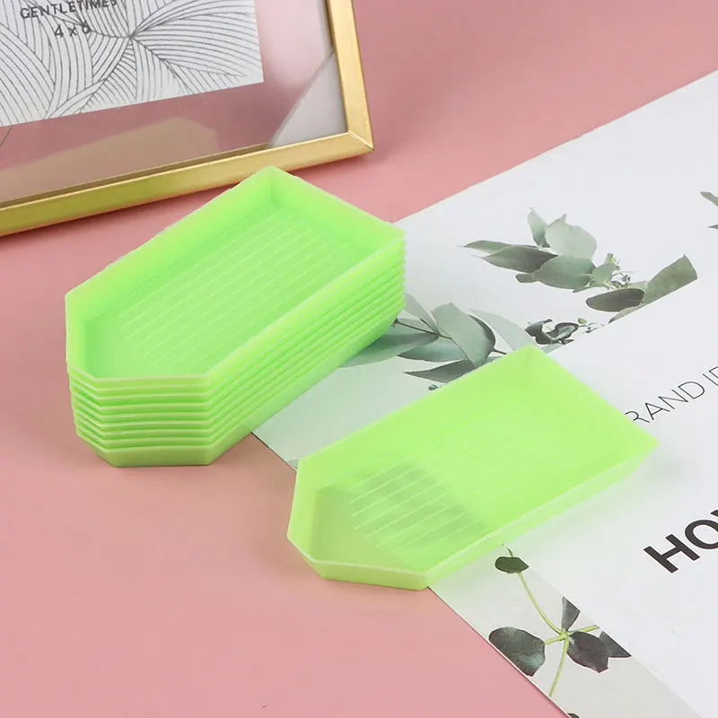 Description Picture 6 of item10Pcs Nail Art Diamond Point Tray Green Color Empty Drill Plate Crystal Box Rhinestone Painting Accessory Nail Art Dotting Tools