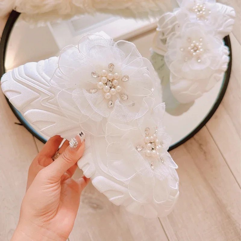 Thick Soled Clunky Sneaker Women's 2023 New Winter Flower Sports Shoes Heightening Versatile Matsutake Soft Bottom White Shoes