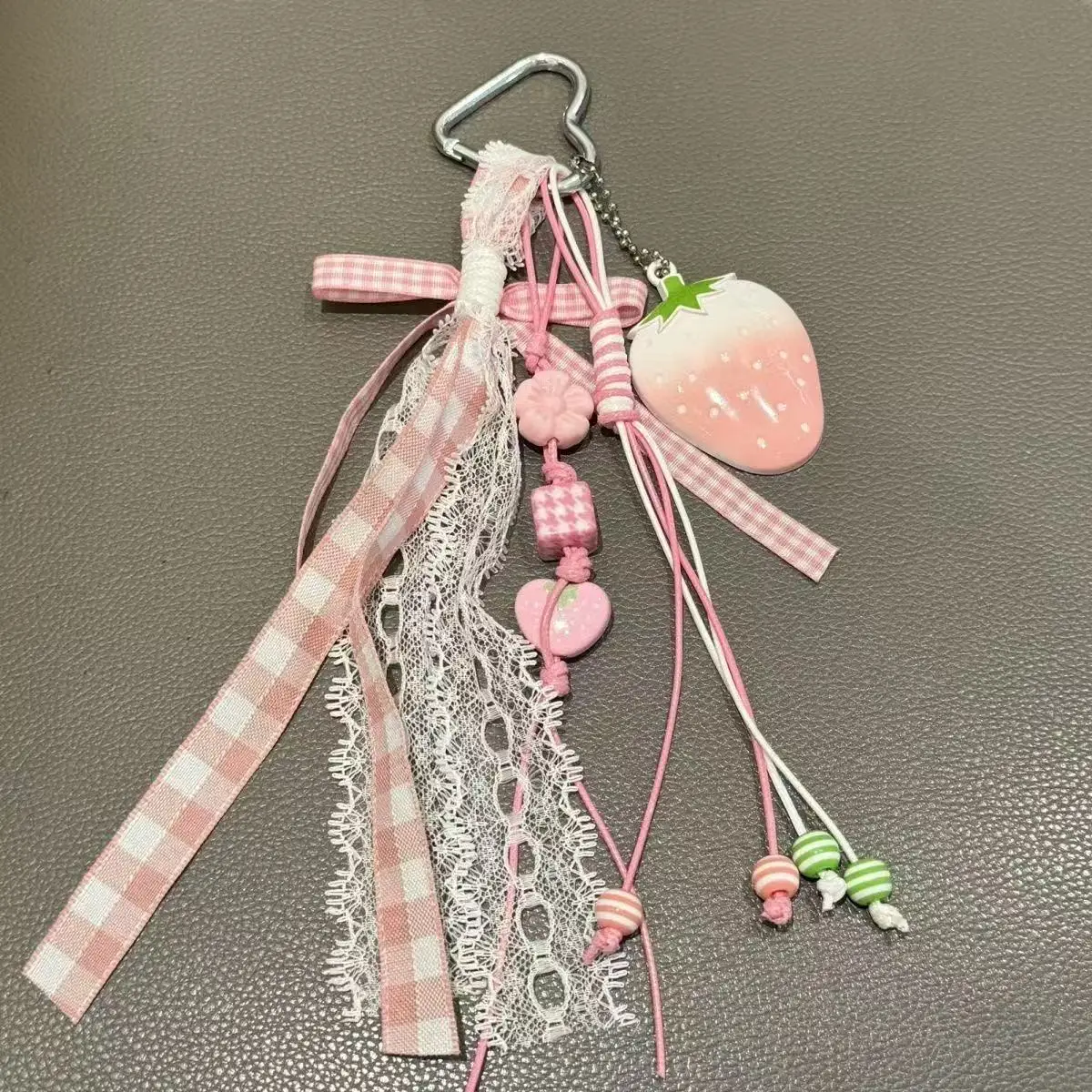 Japanische Neue Ins Stil Erdbeere Tasche Hängende Kette Anhänger Kleine Frische Anhänger Mode Persönlichkeit Sommer Tasche Anhänger Schlüsselbund – Detail 8