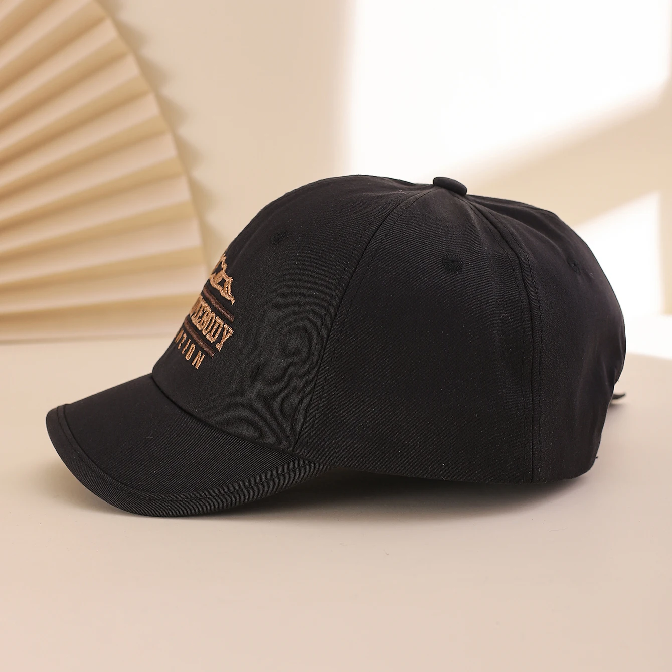 Modische bestickte Baseballkappe mit Buchstaben-Patch und Berggipfel-Motiv, weiche, verstellbare Snapback-Mütze für Outdoor-Radfahren – Detail 9