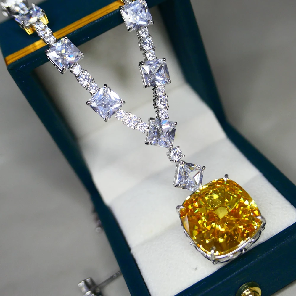 【a-77】18k 0.12カラット ダイヤモンド サークル チャーム Multi-Diamond Circle Necklace 1/4 ct tw 14K White Gold