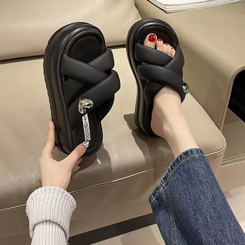 

Summer Women's Slippers Fashion Cute Thick Sole Heightening Sandals Outdoor Comfortable Non-Slip Shopping Play