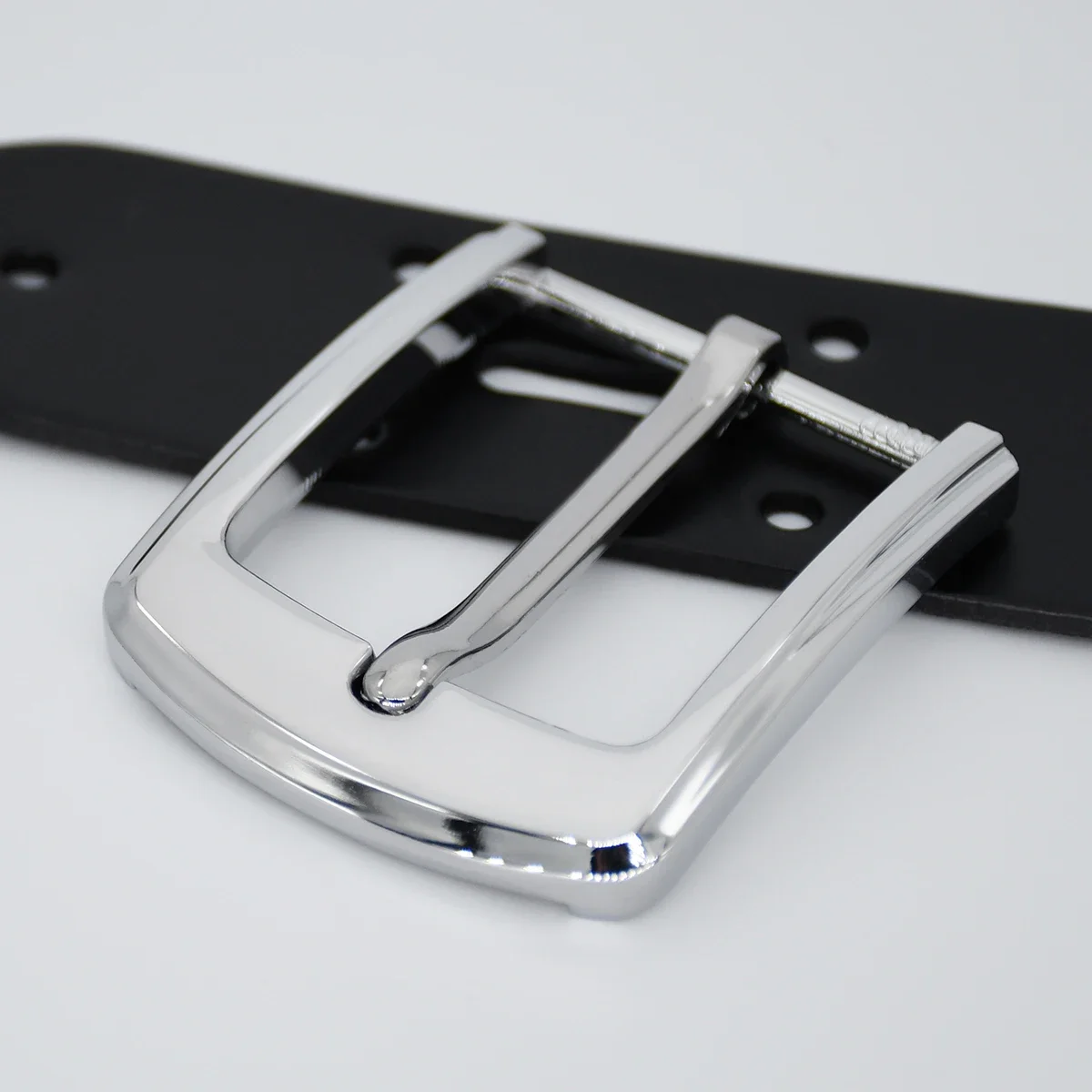Sleek Metal Pin Buckle for Men's Casual Leather Belt Crafting
