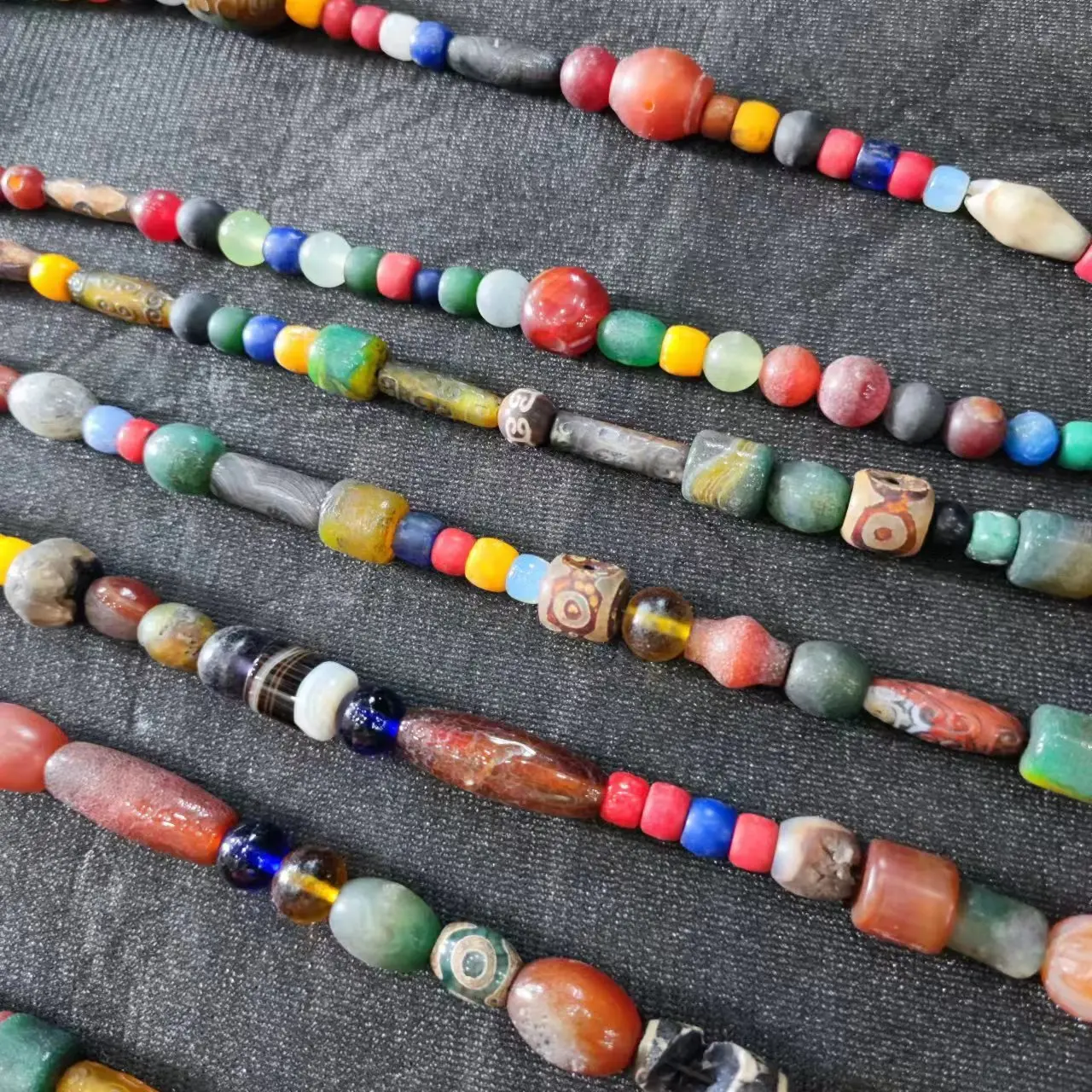 1pcs/lot Natural Selected Old Agate Necklace Elegant and Correct Colorful Amulet Buddhist Gemstones Enhance Blood Circulation
