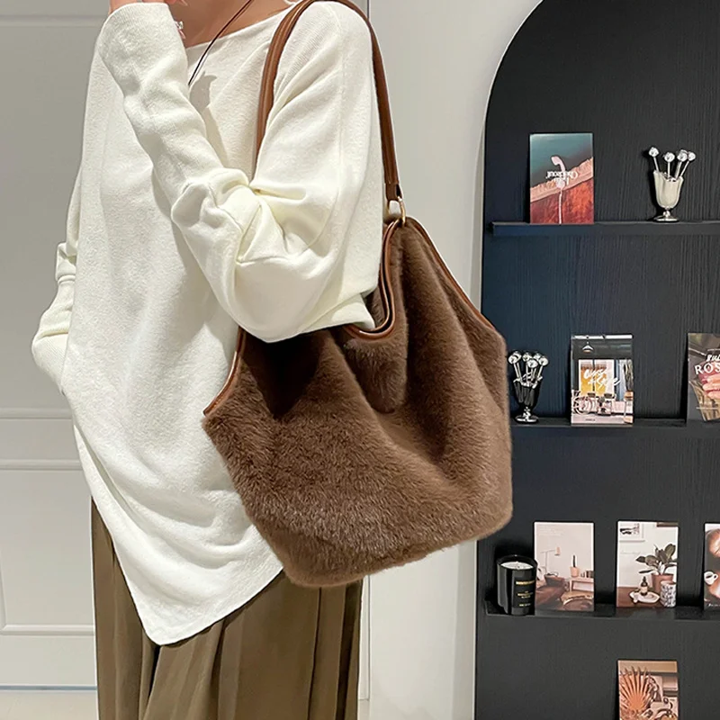 Retro Simple Plush Leopard Print Tote Bag Large Capacity Commuter Handbag Underarm Bag for Daily Use