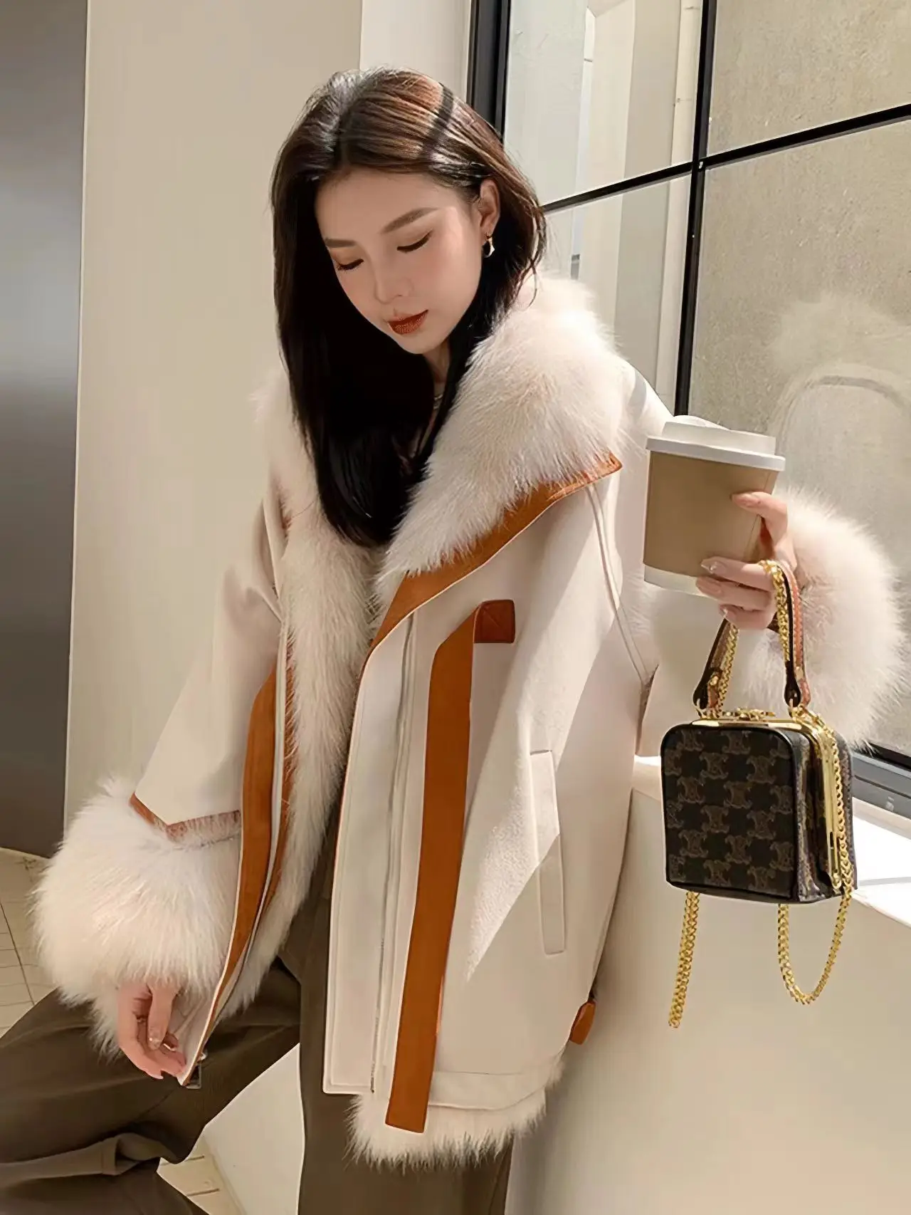 Environmentally Friendly Spliced Fake Fur, Imitation Fox Fur Inner Lining, Medium Length Petite Style, Overcoming Coat Women,