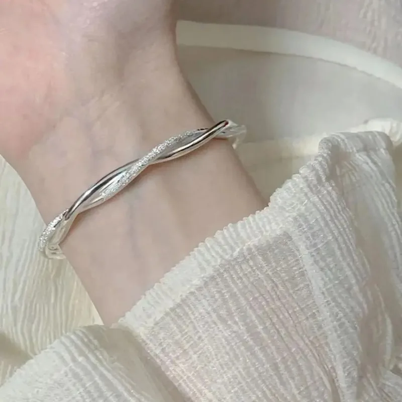 New Fashion Sliver Bangles for Women Adjustable Twisted Bangles Simple Bangle Wedding Party Jewelry Accessories