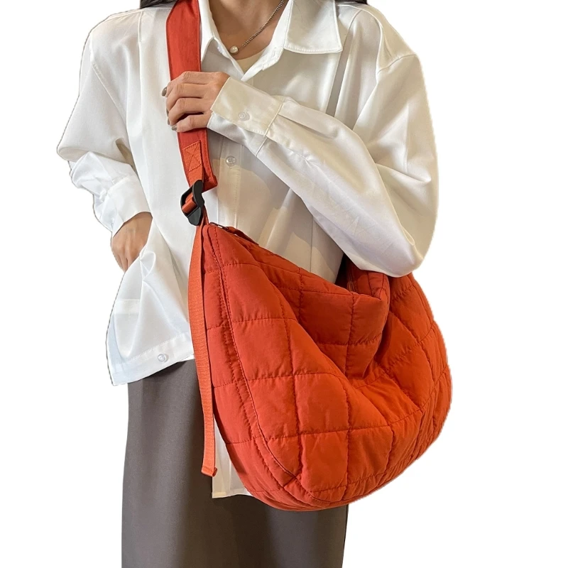 Womens Cloud Bag Quilting Shoulder Bag Large Capacity Crossbody Bag for Winter E74B