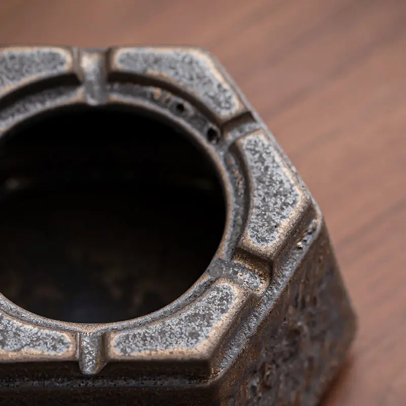 منفضة سجائر سيراميك يابانية صدئة الطراز، بتصميم عت...