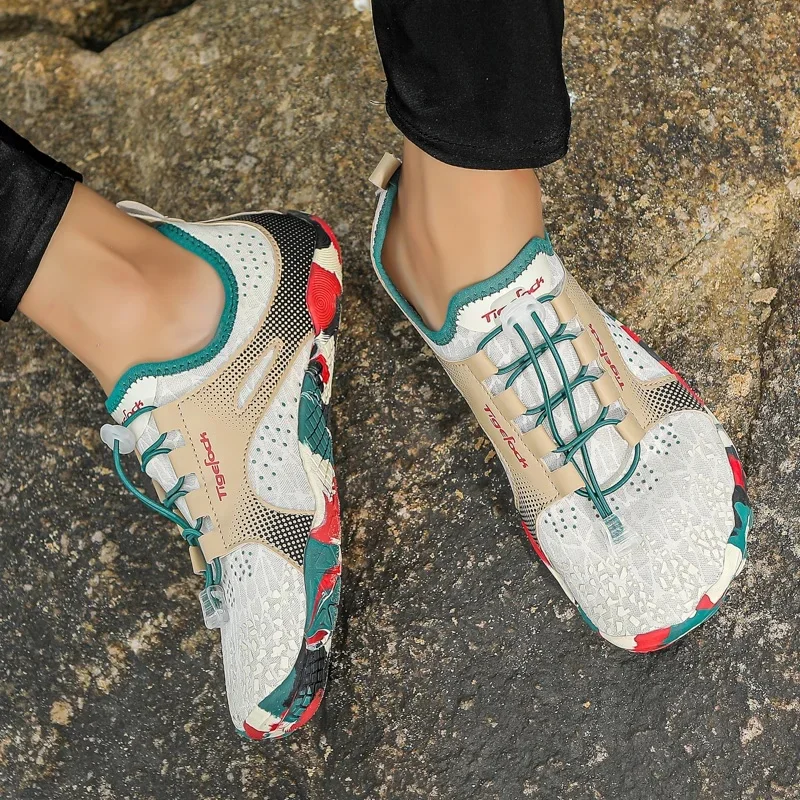 Aqua Shoes Water Shoes Upstream Wading Barefoot Beach Shoes Adults Gym Outdoor Training Footwear Unisex Quick-Drying Breathable 2