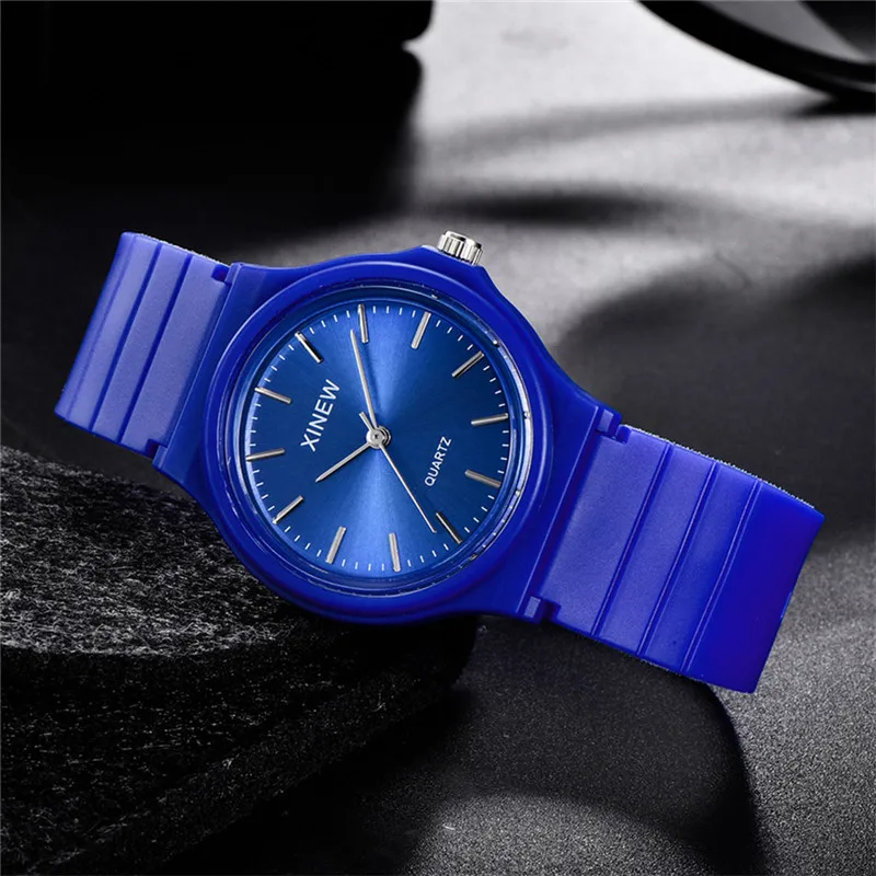 1pc / lot Men Genuine XINEW Brand Watches Students Fashion Simple Rubber Band Sports Cheap Vintage Quartz Watch Montre Homme