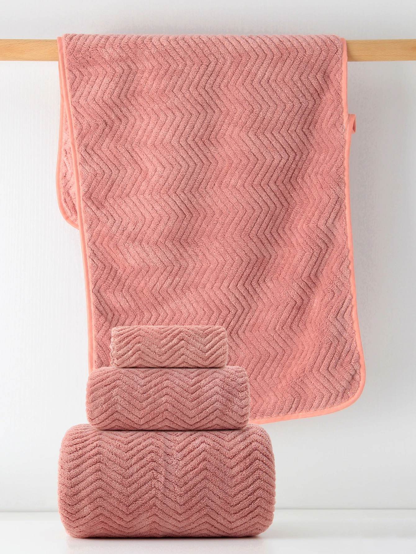 8-Piece Set [4 Square Towels + 2 Towels + 2 Bath Towels] Coral Velvet Foldable Combination Set, Can Be Used for Bathroom, Bedroom, Hotel, Outing and Other Places 6