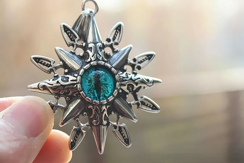 New 2023 Vintage Fashion Blue Eye Necklace Unisex Hip-hop Punk Pendant Banquet Jewelry Accessories Gift