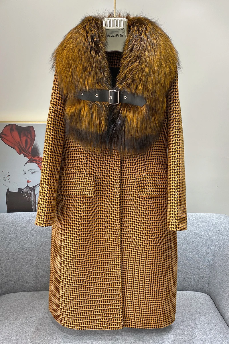 

2023 Famous designer british real fox fur coat outerwear long luxury plaid real woolen jackets