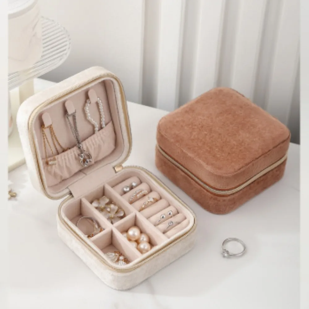 New Portable Plush Velvet Jewelry Box for Travel Ring Necklace Earrings Storage Display Case Zipper Jewelry Organizer Box Joyero