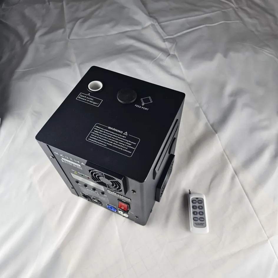 Ti Powder 600W Cold Spark Machine Sparkular Machine DMX Wedding Sparkler Ti Machine Fountain Machine Moving Head Stage 4