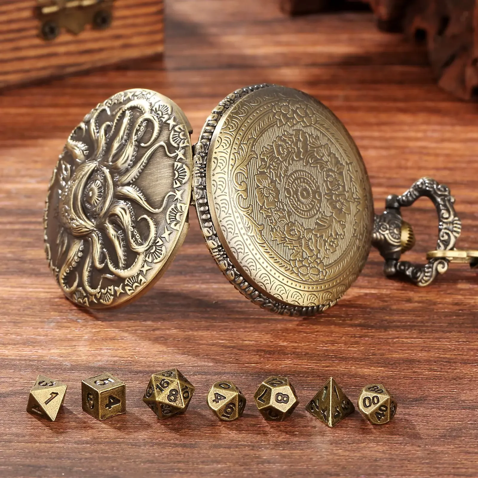 Dice Storage Case Octopus Metal Vintage Cthulhu Pocket Watch DND Dice One eyed Octopus Pocket Watch box For role playing games