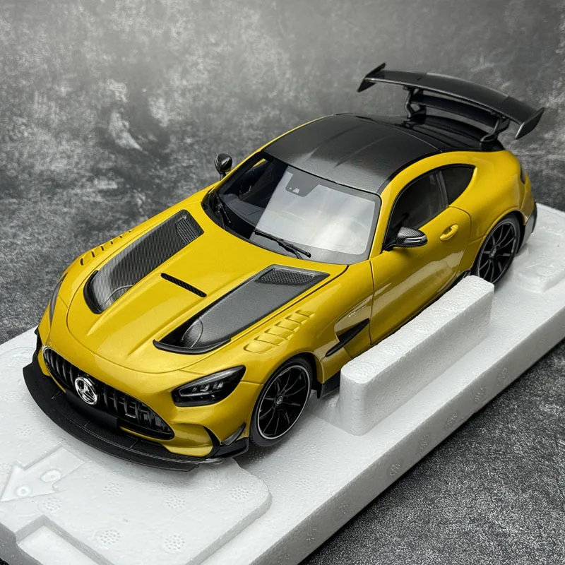 MINICHAMPS Diecast model 1:18 GT BLACK SERIES.2021 CLDC exclusive