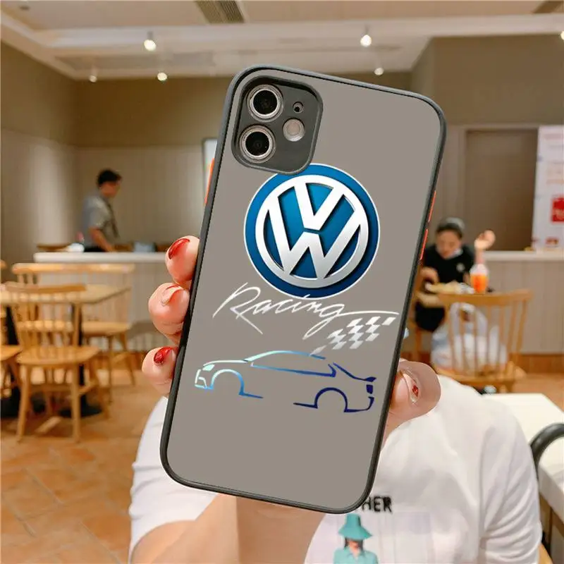 Фото Популярный Автомобильный V-Volkswagen чехол для телефона с логотипом для iPhone 14 11 12 13 Mini Pro Max 8 7 Plus X XR XS MAX, полупрозрачный матовый чехол №2