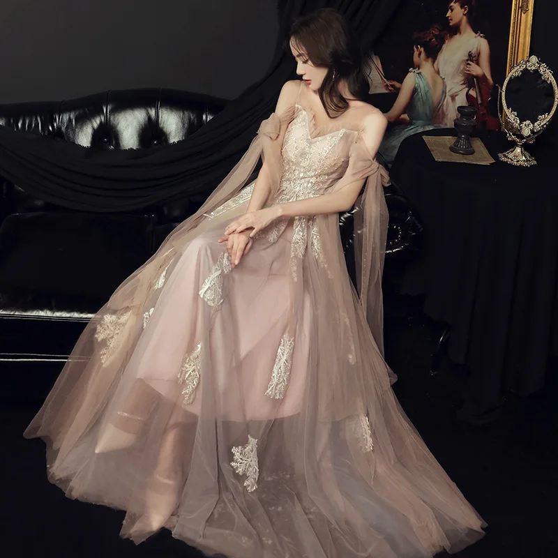 المضيف مساء نمط حزام المشاهير الأميرة وصيفه الشرف...