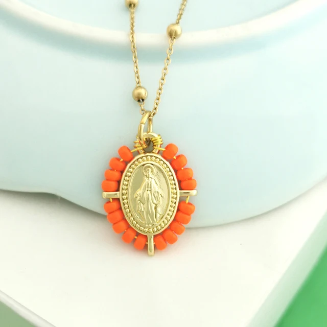 Collier ras du cou pour femme avec pendentif Vierge Marie, chaîne en acier inoxydable couleur or, perles de rocaille, style bohème blanc, noir, rose