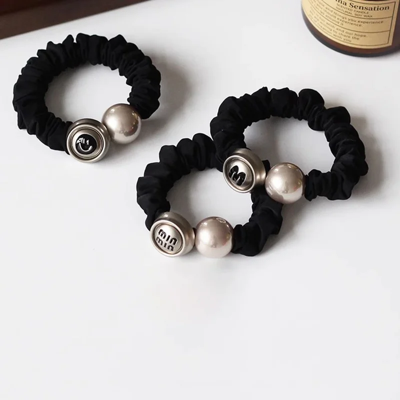 1PC　Chic Black Hair Scrunchie with "min min" Metal & Pearl Accents, Durable Elastic Hair Tie for Women, Trendy Hair Accessory