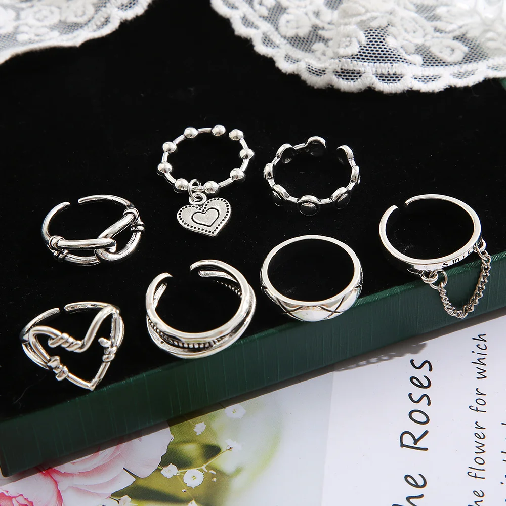 7pcs/set Fashion Heart Chain Ring Set For Women Metal Geometric Hollow Finger Ring Jewelry Gifts