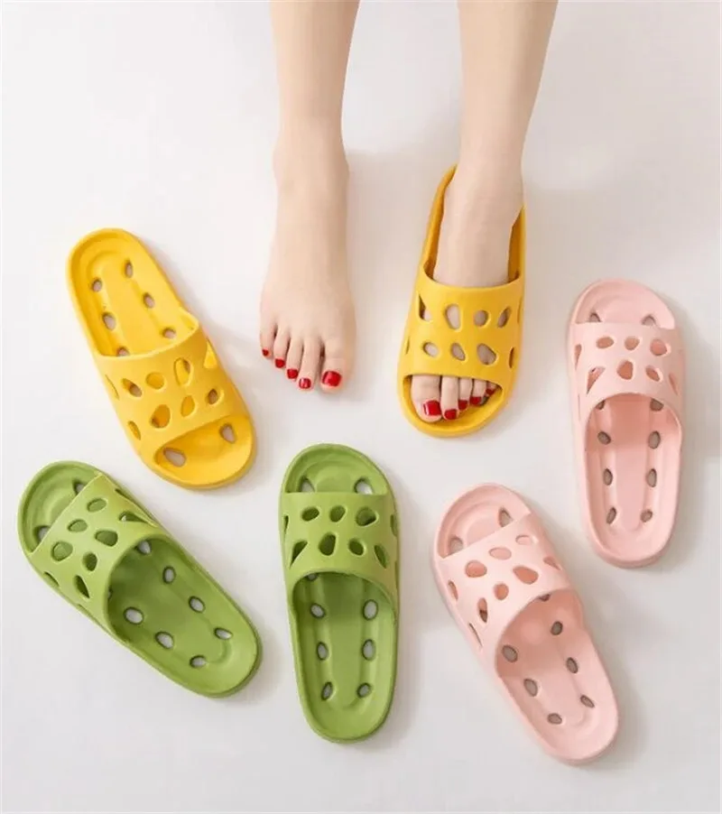 Summer Leaky Slippers Bathroom Bathing Confortable Men Women Couple Home Indoor Non-slip EVA Sandals Slippers Beach Slippers 2