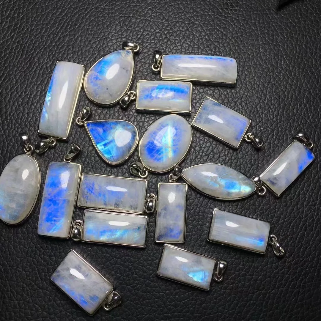 

Unit One Piece 925 Silver Buckle With High Quality Natural Blue Moonstone Crystal Healing Random Shape Pendant For Jewelry Gift