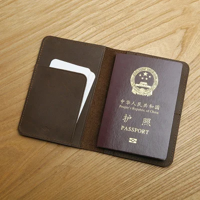 Funda De Pasaporte De Cuero Con Estampado Mapa Bandera España - Cartera De Viaje Organizada Para Hombres Y Mujeres.