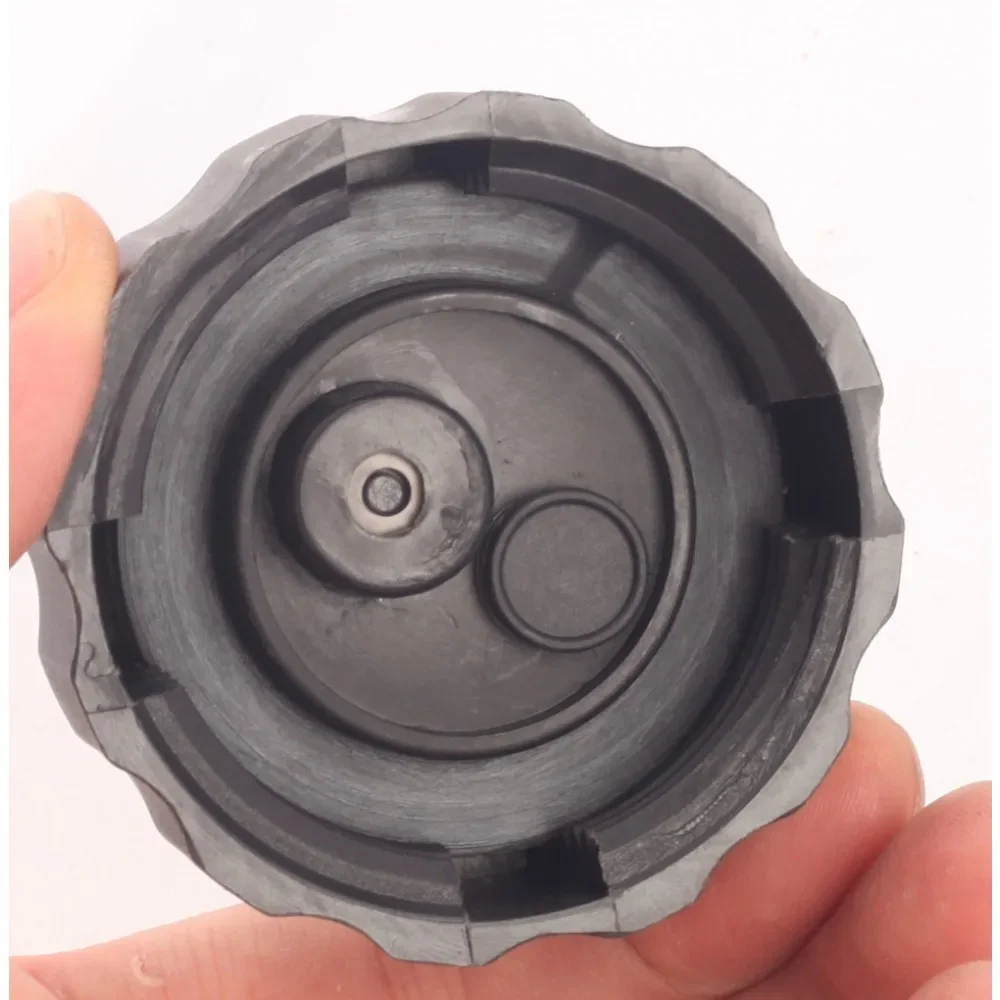 Figzero Sub-bottle Expansion Tank Cover for DongFeng Aeolus S30 H30 A60 AX7 AX3 A30 AX4 AX5 Yixuan E70