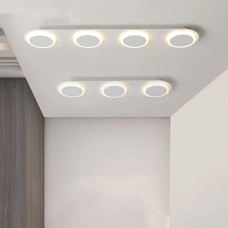 Рисунок 4 - Оригинальная люстра с длинным полюсом