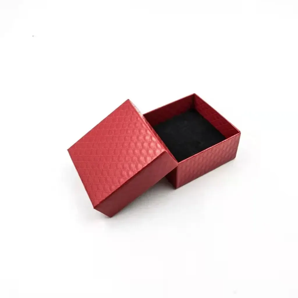 Red carton 7.5*7.5 * 3cm