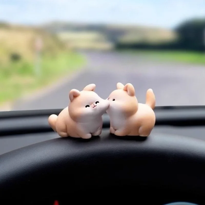 Mini Kiss Little Animals Ornament Cartoon Rabbit Cat rabbit Micro Landscape Model Car Interior Home Desktop Decoration