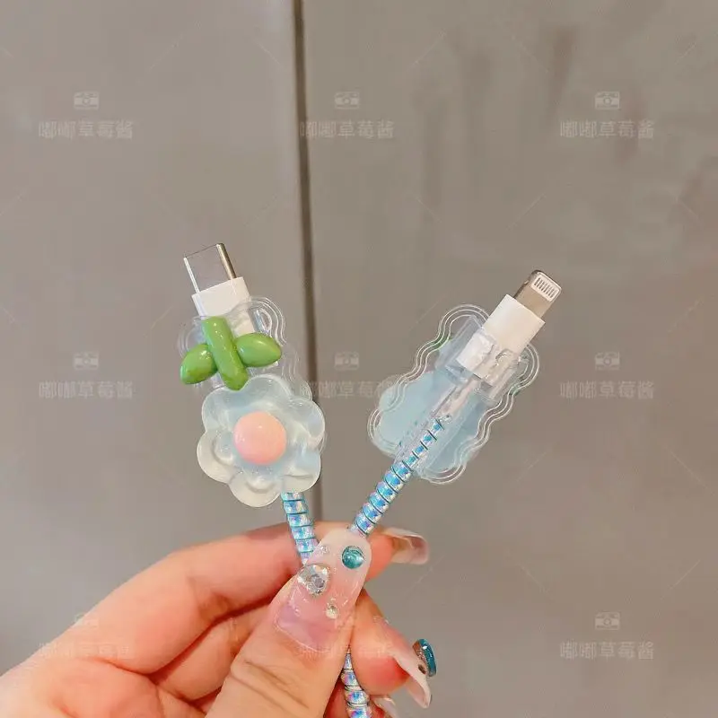 Charger Protective Cover 5pcs-set Tulip Flower Wave Edge Suitable for iPhone Models 12 13 14 15 Supports 18W 20W Fast Charging