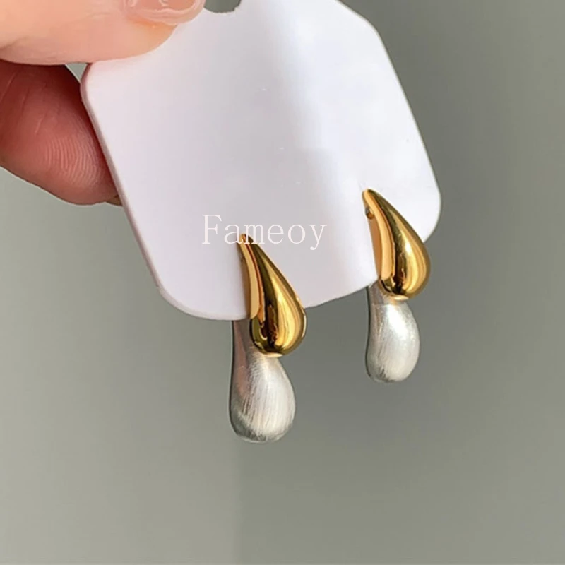2024 New Fashion Classic Droplet Shape Contrast Women's Earrings