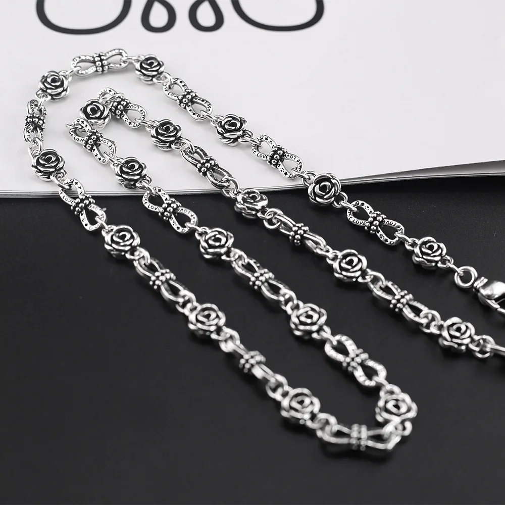 Retro trendy rose element design necklace