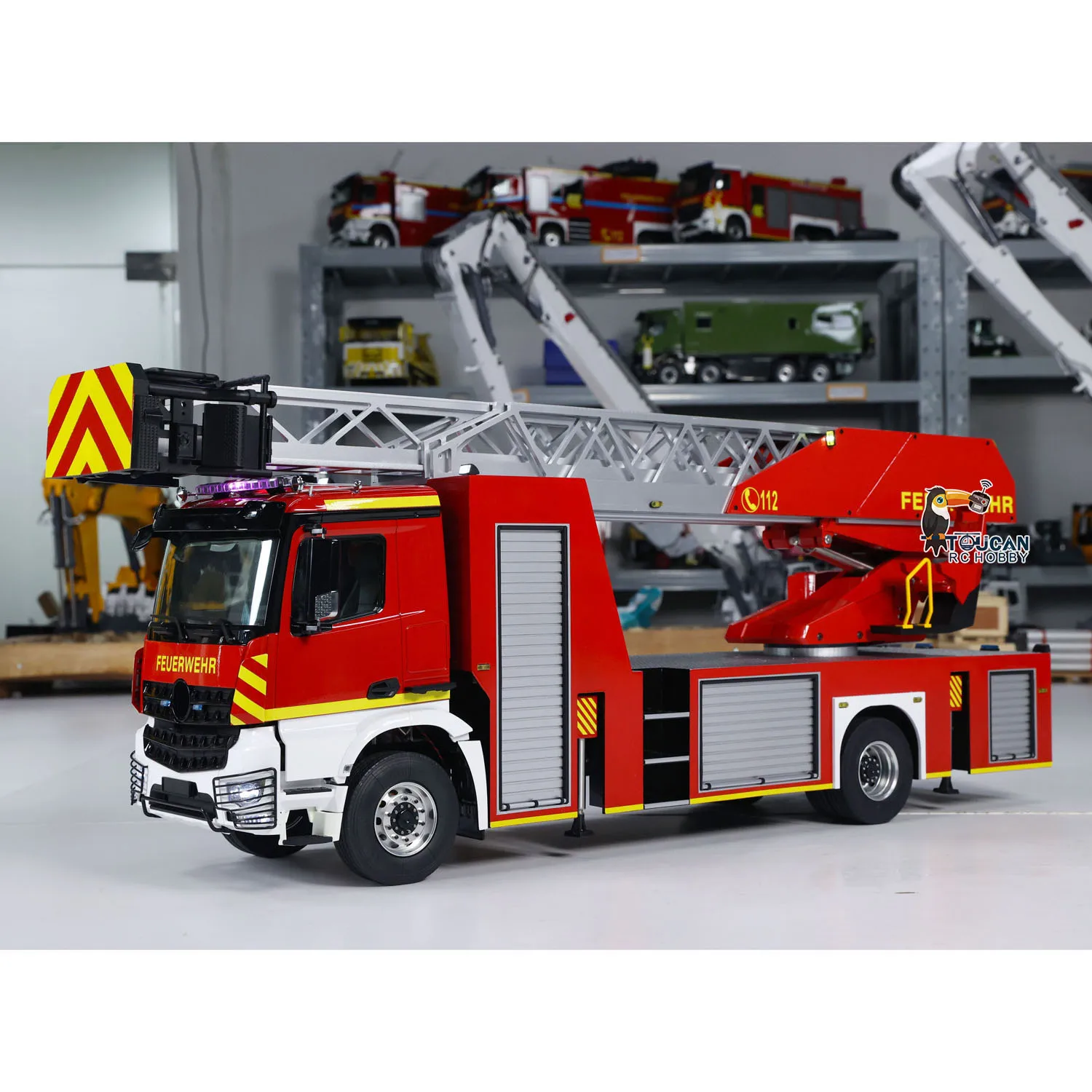 New 1/14 4X2 RC Fire Truck Metal Chassis Electric Lift Ladder Fire Engine Truck ST8 Radio 2Speed RC Toy Light Sound System Model 4