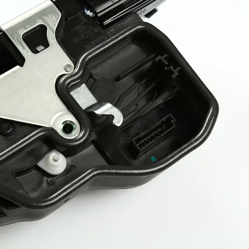 Serratura Porta Anteriore Sinistra Soft Close Per BMW Serie 5 F10 F11 E Serie 7 F01 F02 | Ricambio 51217185689