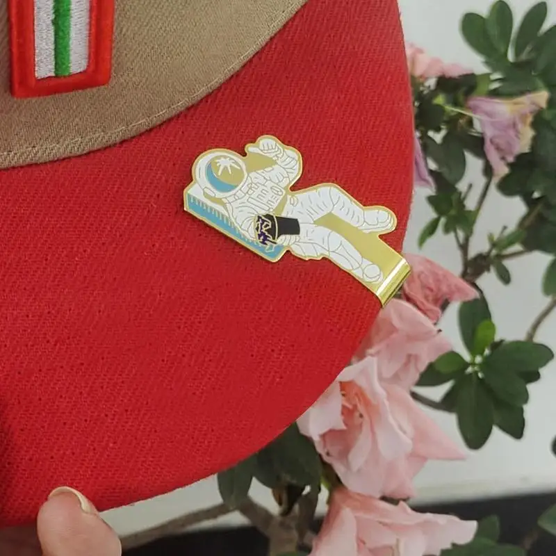 Funny Golf Ball Markers Golf Ball Marker Stamp Tool With Hat Clips Astronaut Decorative Clip Badge Hat Clip Decoration For