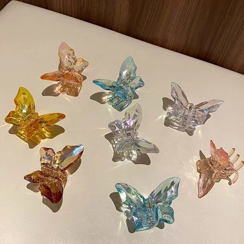 

Illusionary Transparent Butterfly Clasp Clip for Women with Korean Elegance Popular High Grade Hair Clip on The Back of The Head