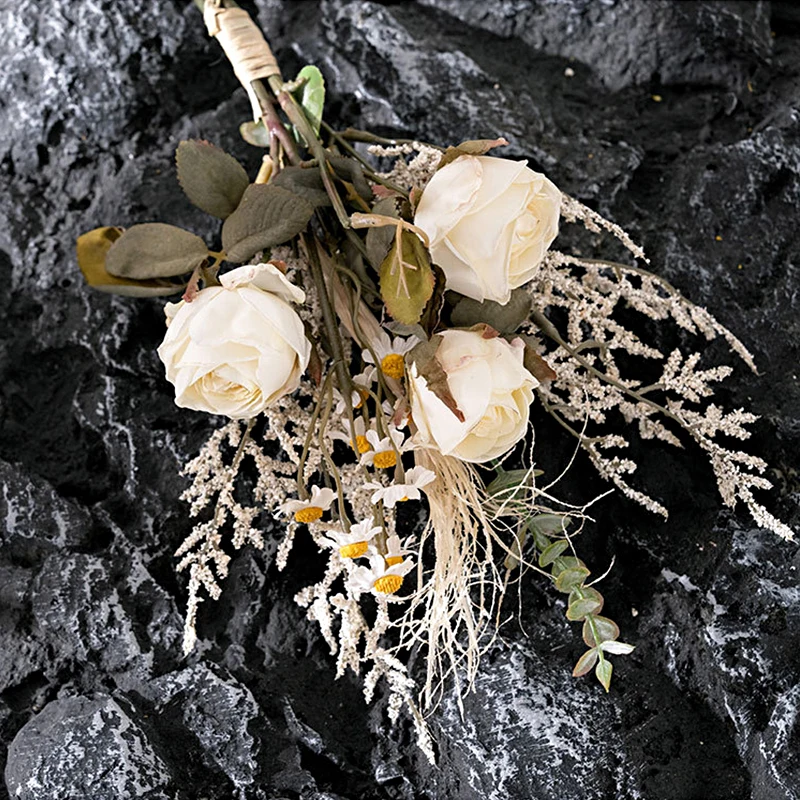 Bride Holding Flower Artificial Dry Burned Rose Bouquet Vintage Silk Rose Flower Bouquet Wedding DIY Home Table Vase Decoration