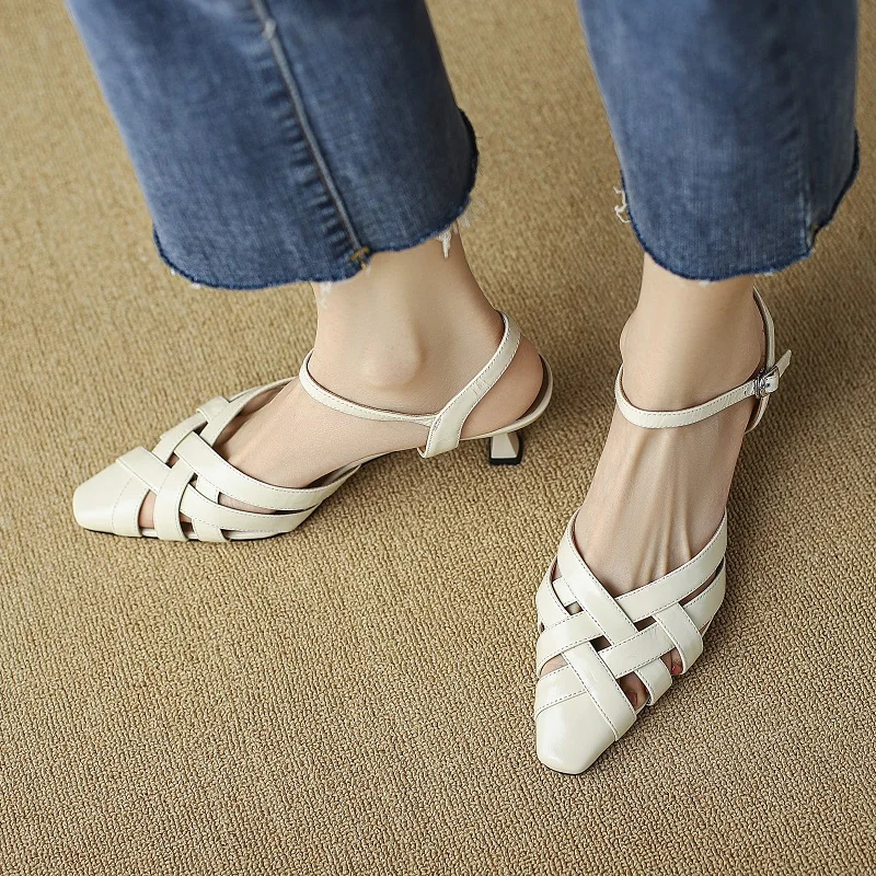 summer-sandals-retro-ladies-closed-toe-shoes-spring-vintage-roman-gladiator-shoes-narrow-band-beige-silver-women-sandals