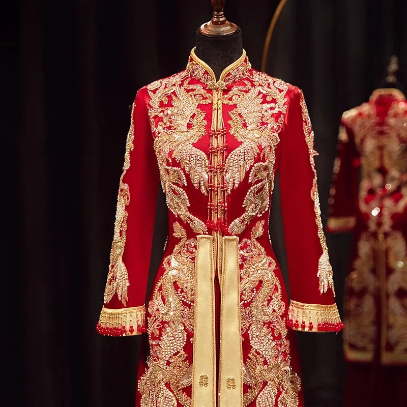 

Traditional Sequins Beading Tassels Wedding Dress Cheongsam Vintage Oriental Chinese Style Phoenix Embroidery Tang Suit