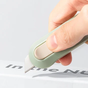 Taglierina Portatile Mini per Carta, Coltello di Qualità per Lavori Artistici, Apri Scatole Automatico, Taglierina Tascabile per Ufficio, Casa e Apertura Scatole