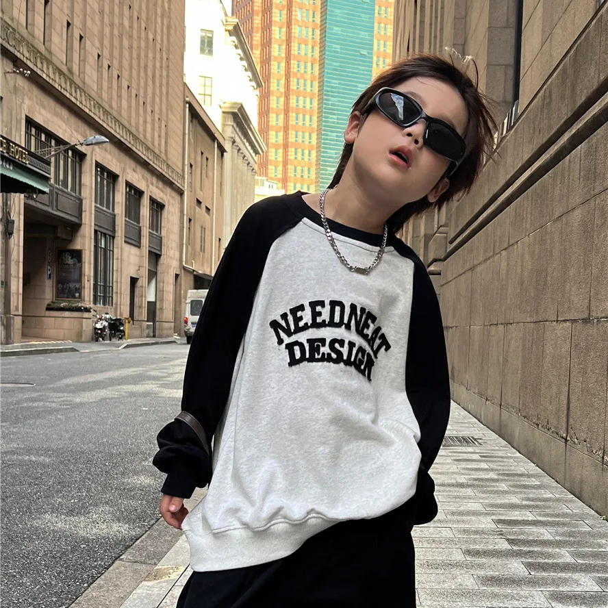 

2023 Autumn Children's Sweater Korean Edition Fabric Letter Ragged Edge Contrast Color Children's and Boys' Sweater Fashionable