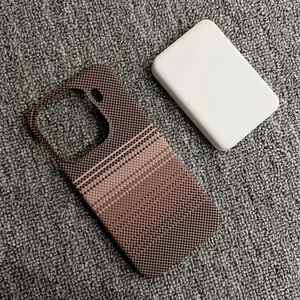 Luxury Carbon Fiber Kevlar Pattern Ultra Thin Magnetic Shockproof Phone Case