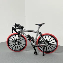 1:8 Scale Alloy Bicycle Diecast Model - Miniature Racing Bike Collectible Toy (ST-285SR)